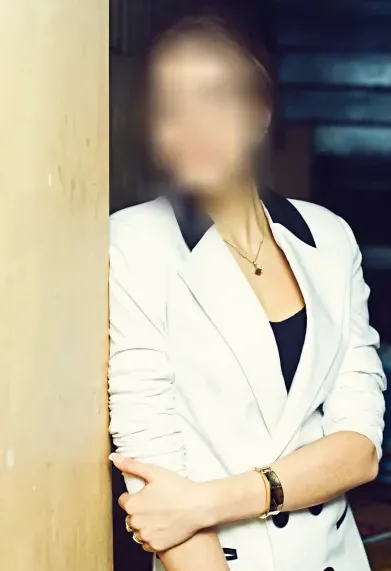 Aleksandra, 30