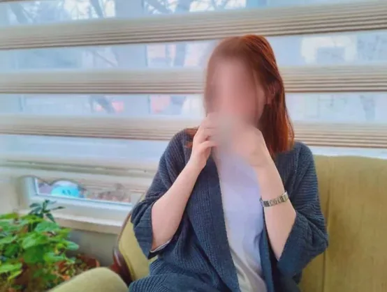 Alexandra, 24