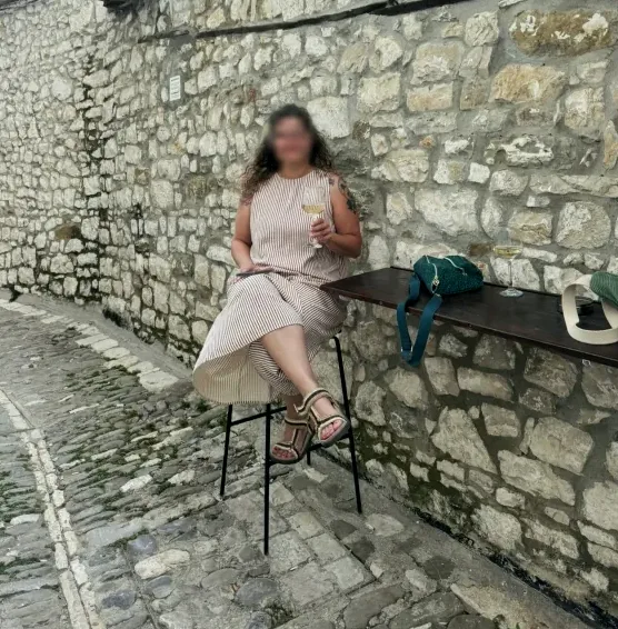 Dragana, 35