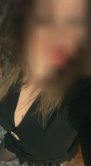 Elena, 35