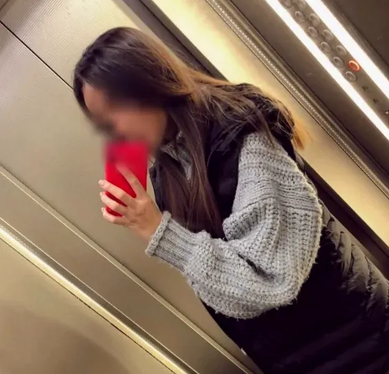 Emilia, 31