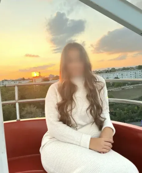Helena, 19