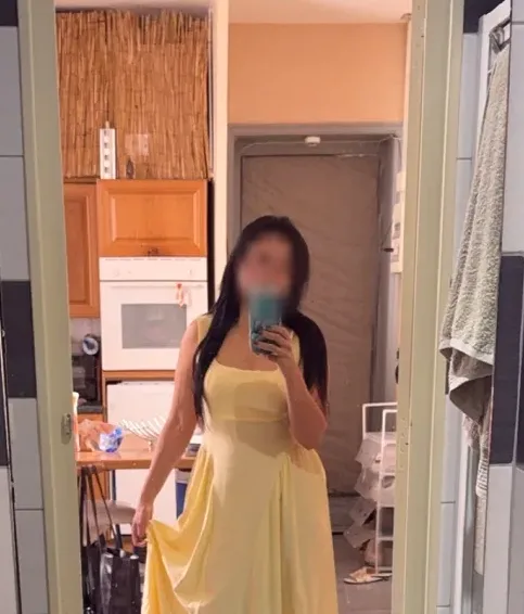 Ivana, 32