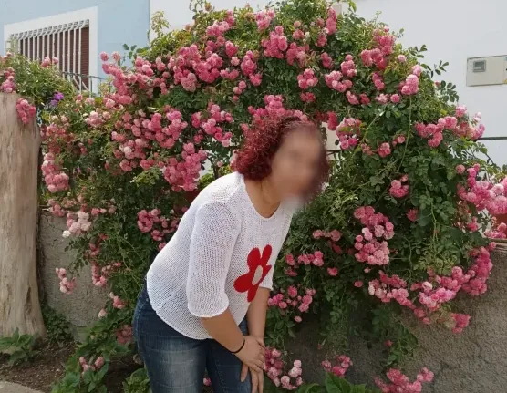 Ivona, 35