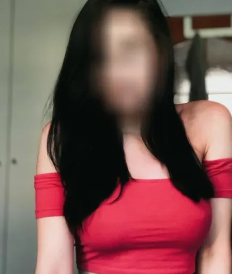 Jelena, 32