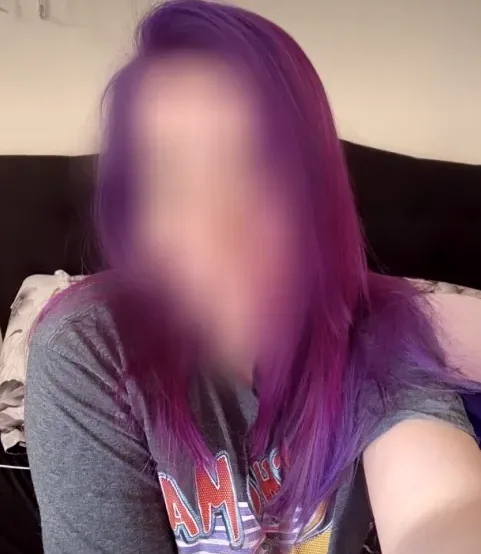 Kathrin, 32