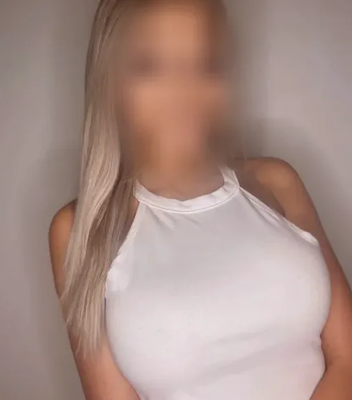 Tijana, 32